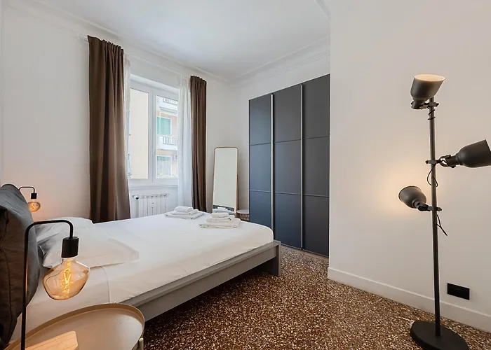 Aurelia's Hideaway, Near Vatican